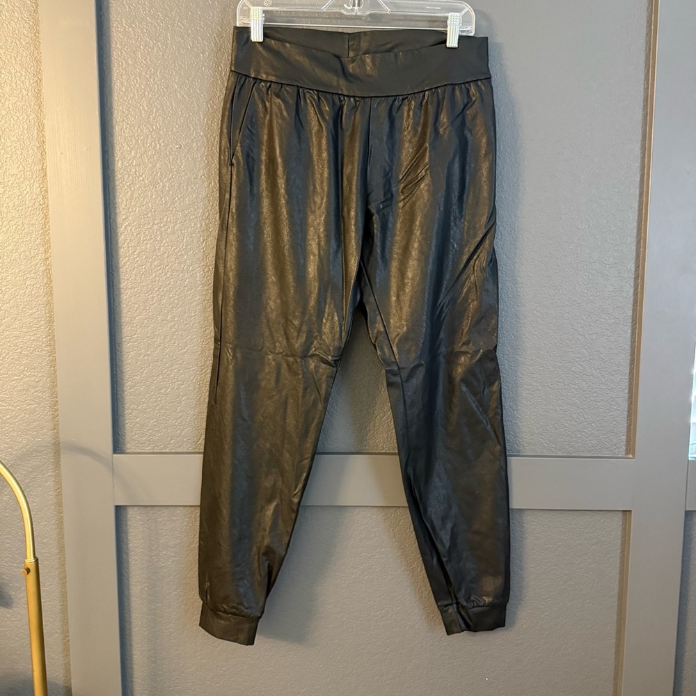 COMMANDO • black faux leather high rise joggers - Large - Picture 3 of 7